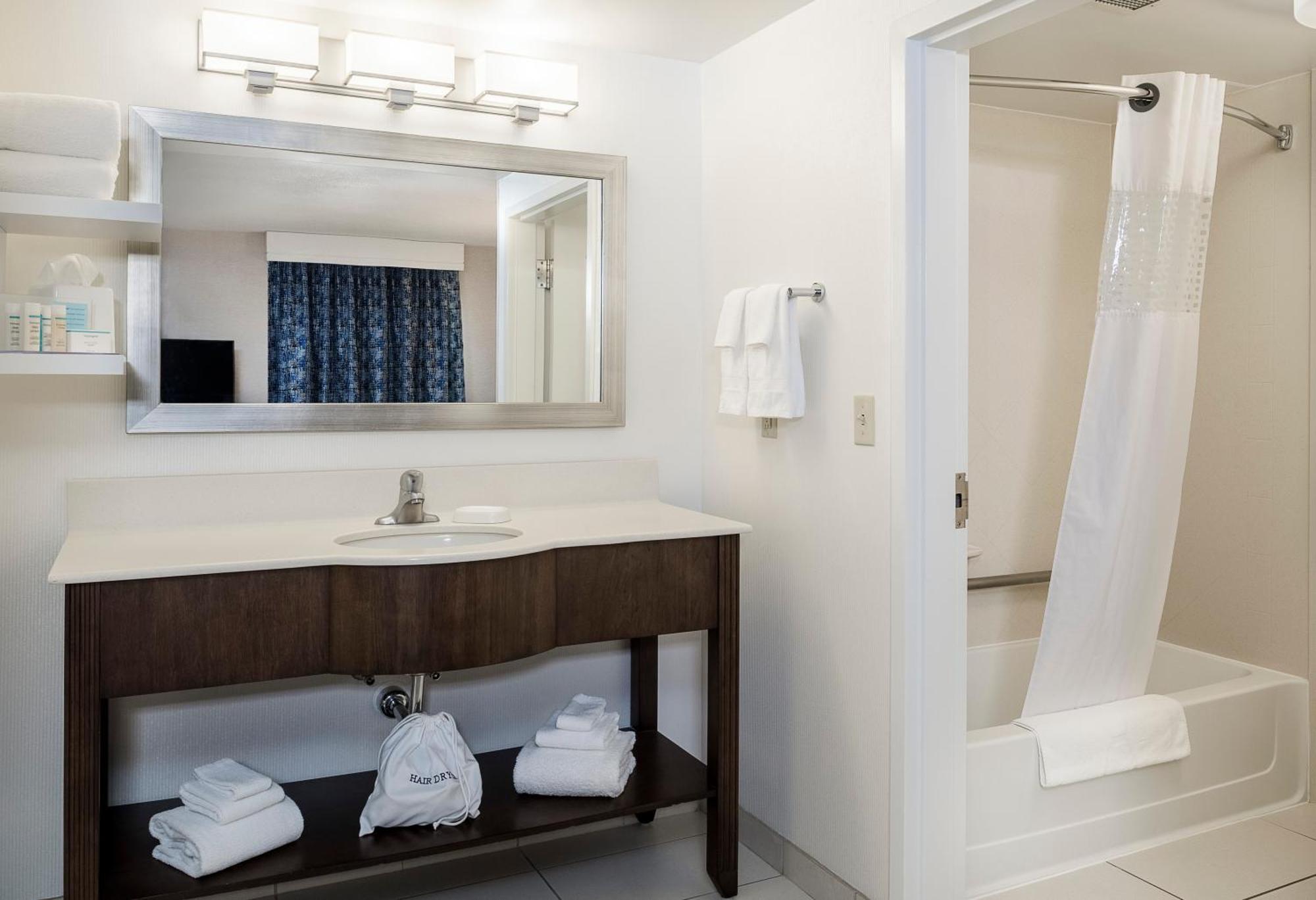 Hampton Inn & Suites By Hilton Dartmouth - Halifax Экстерьер фото